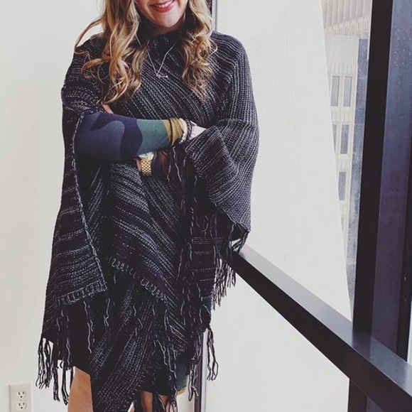 LuLaRoe Accessories - Lularoe Mimi Blanket Shawl Wrap Scarf